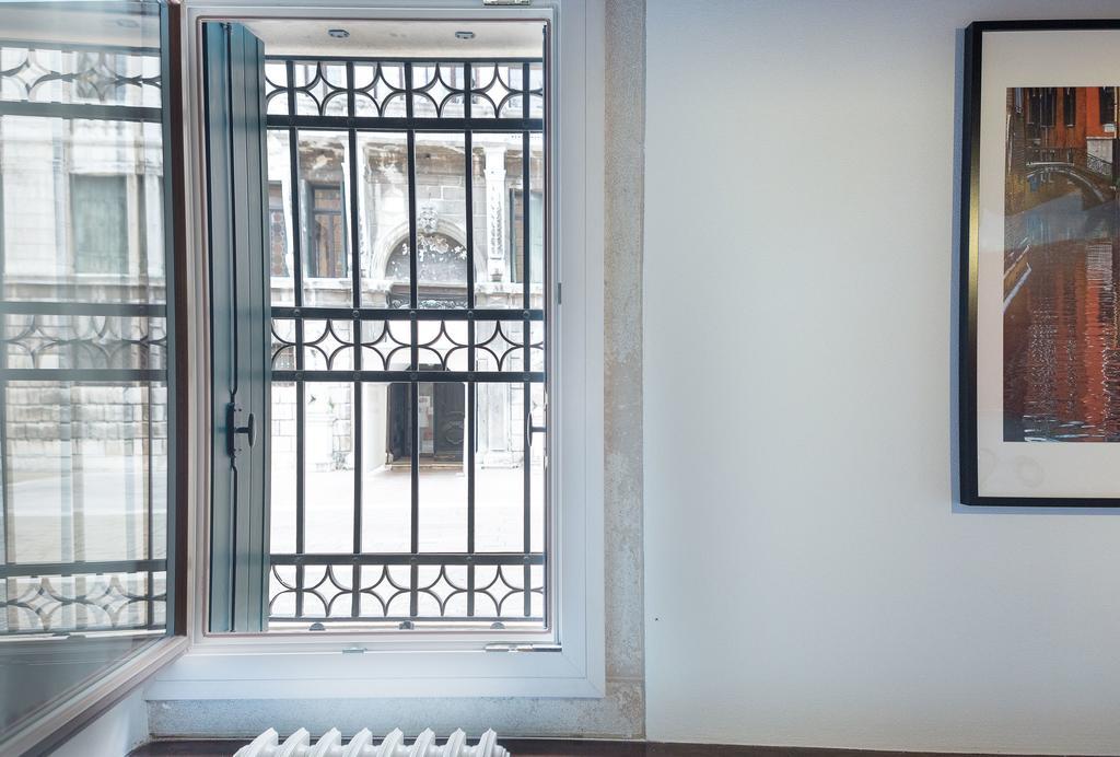 Ve.N.I.Ce Cera Casa Santo Stefano Apartment Venice Exterior photo