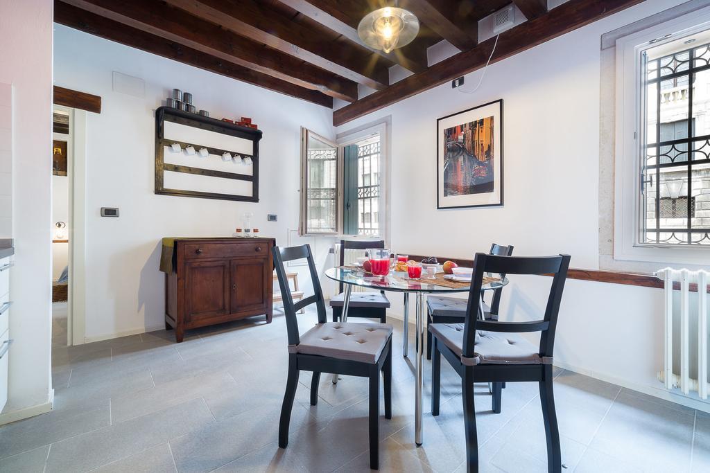 Ve.N.I.Ce Cera Casa Santo Stefano Apartment Venice Exterior photo